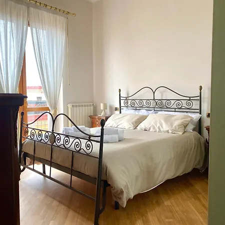 A Casa Di Don Peppino Apartamento Salerno Exterior foto